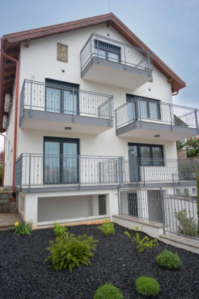 Anton Apartmanház